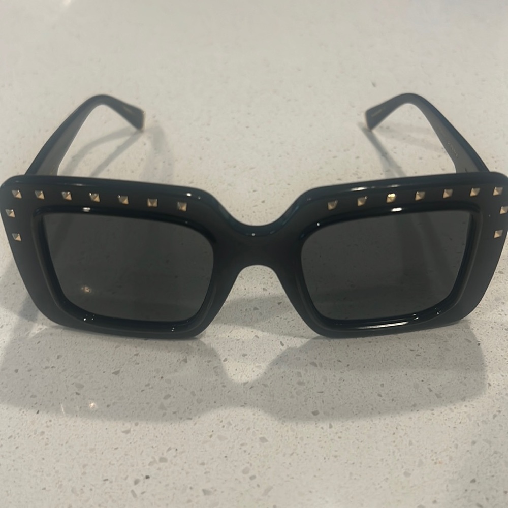 90$ Coco And  Breezy